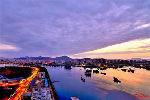 腾势Z概念跑车（腾势Z概念跑车多少钱）